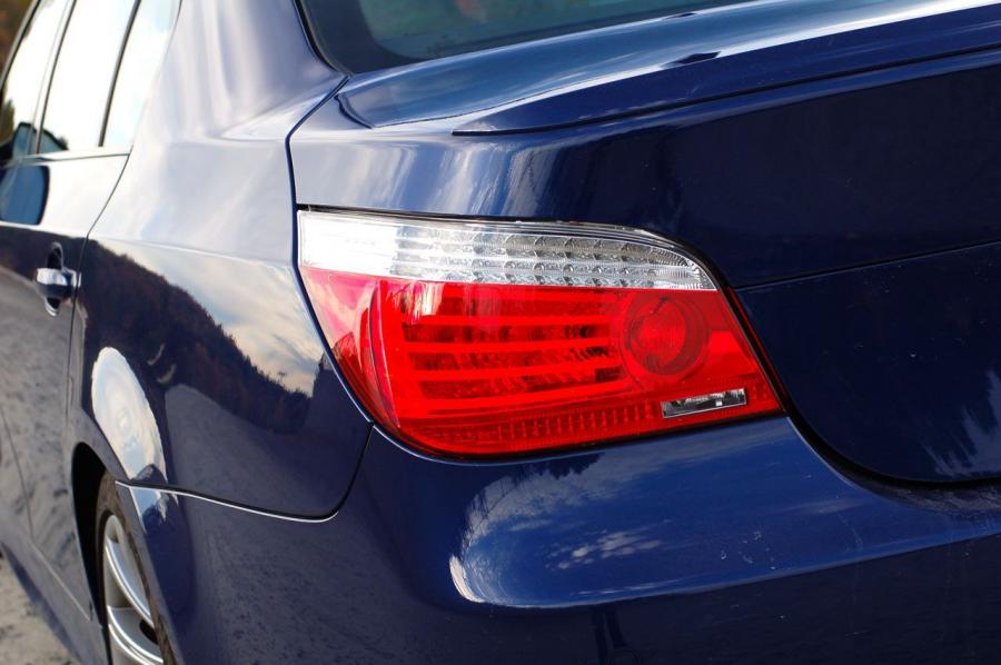  BMW M5 2009 года  (фото 6 из 36)